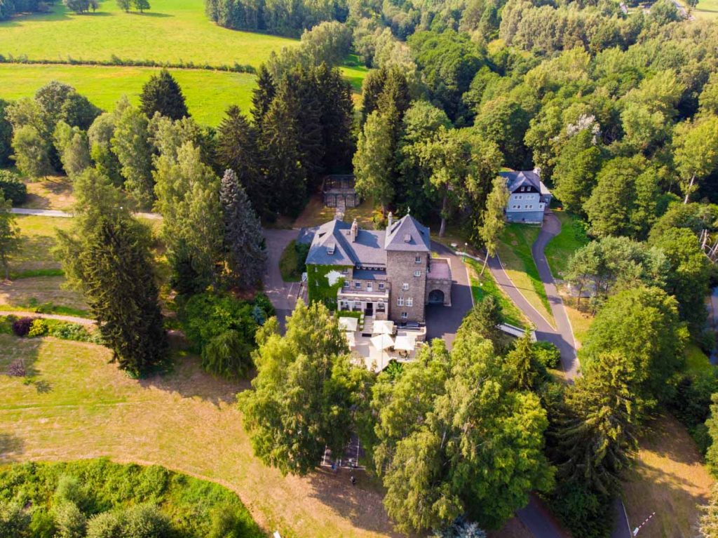 Vetrov Castle Hotel