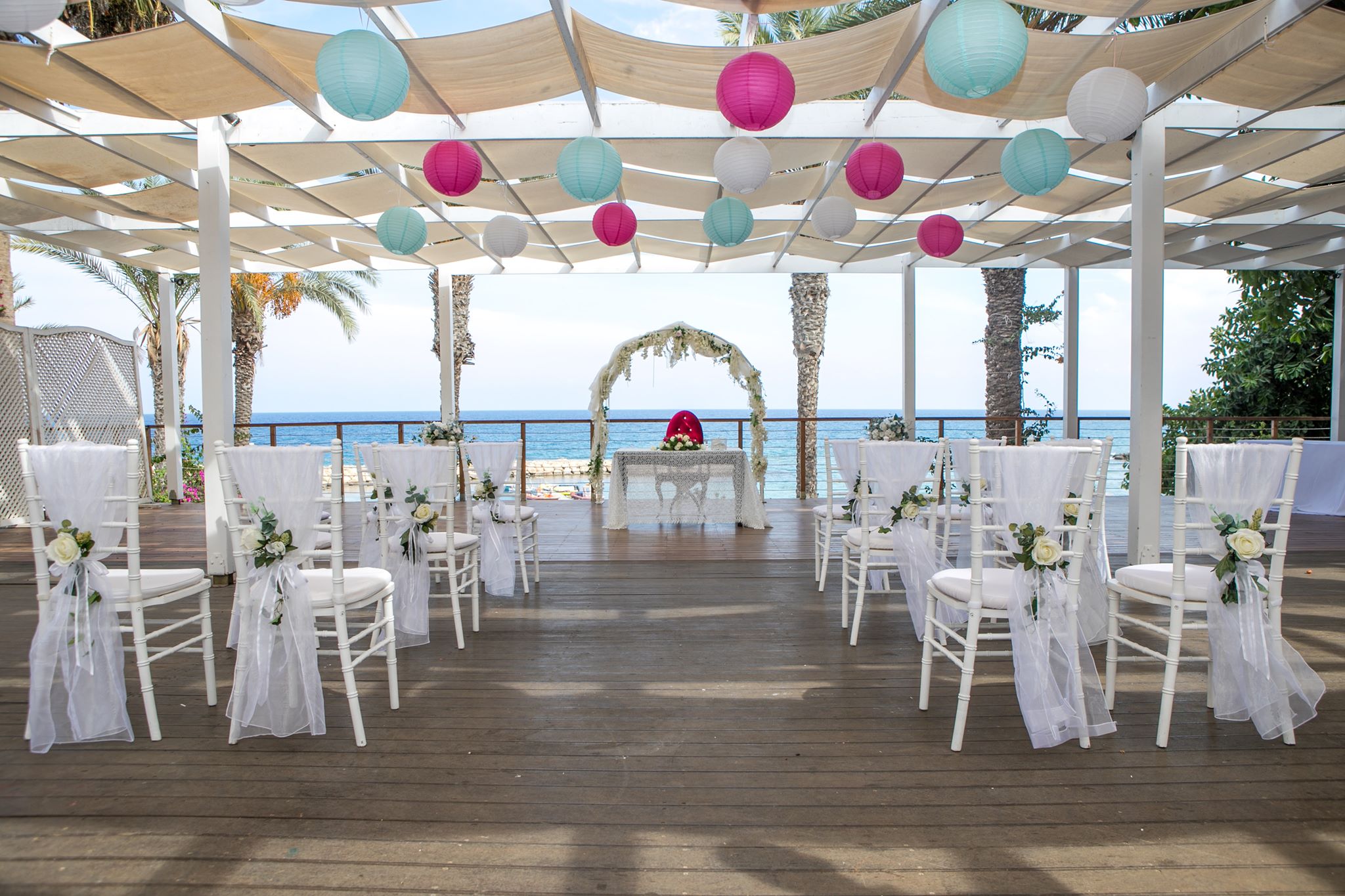 SEA VIEW DECK