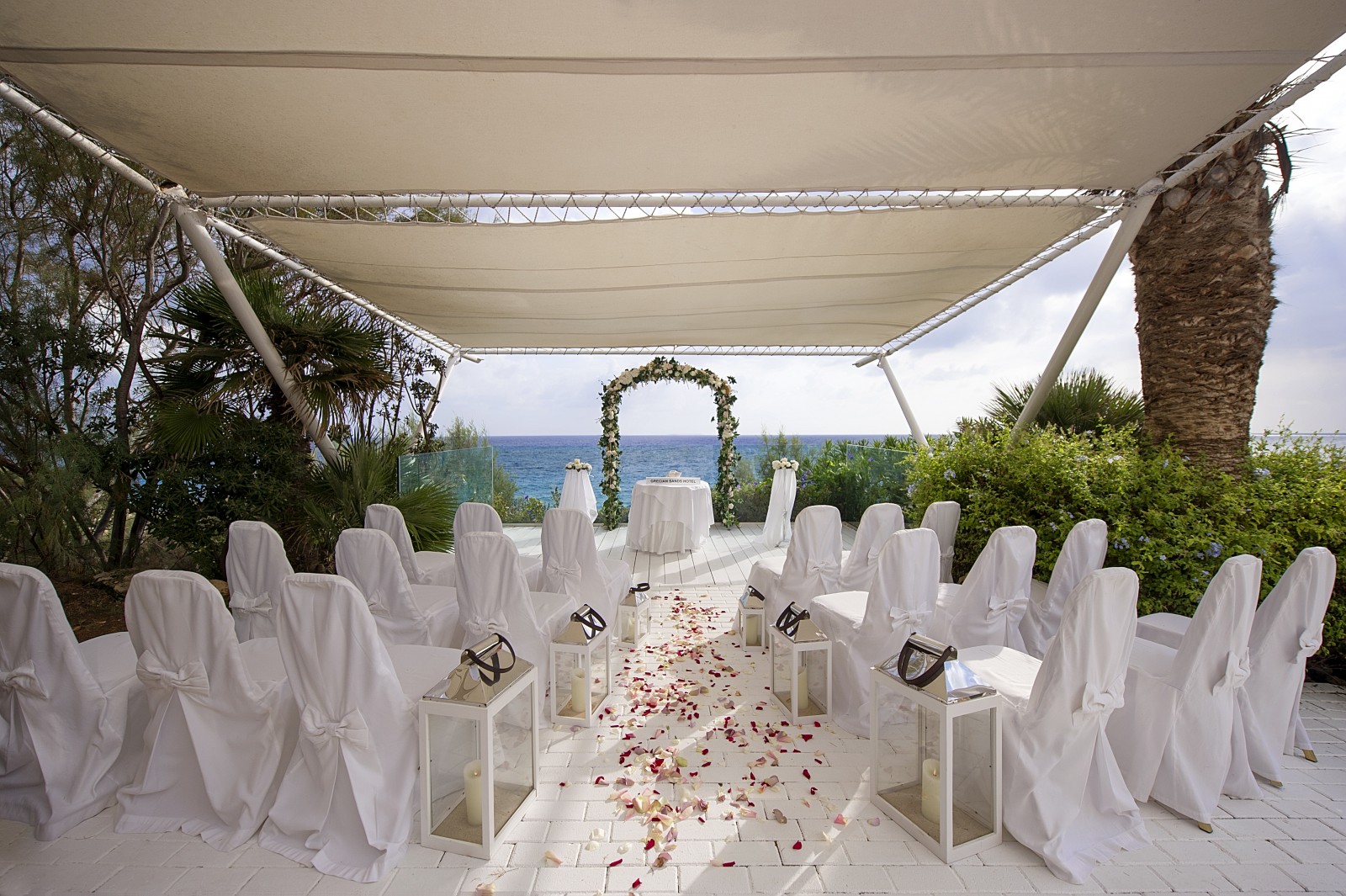 SEAVIEW DECK