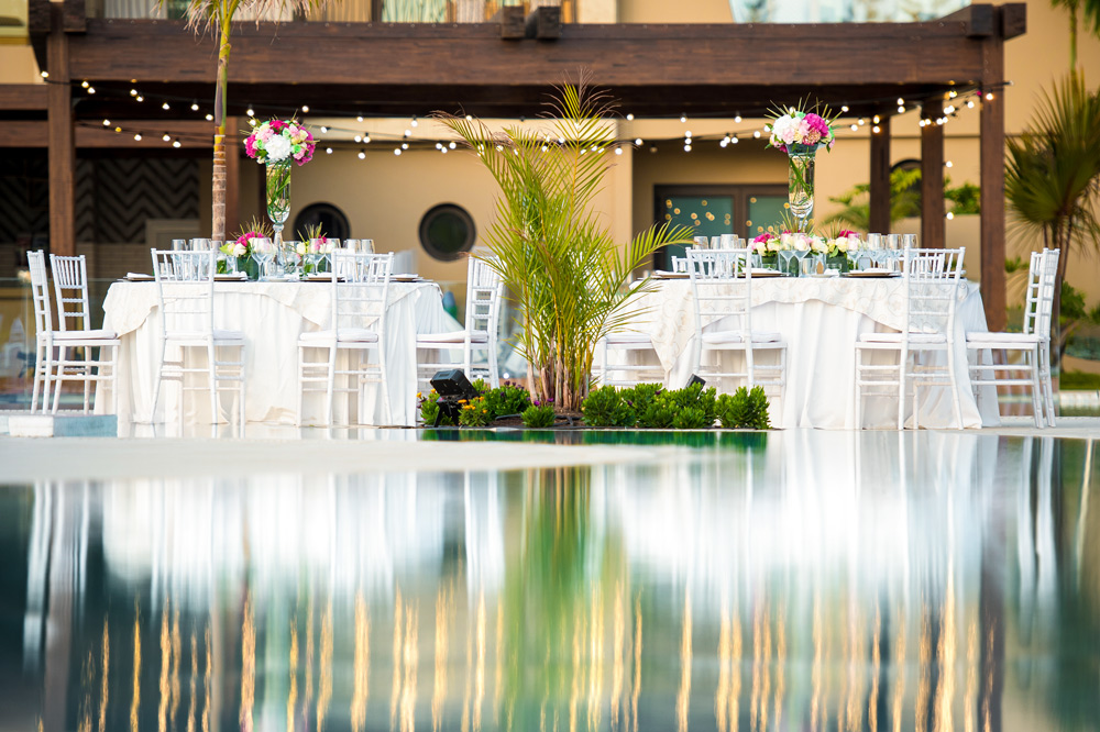 Family pool for late banquets
