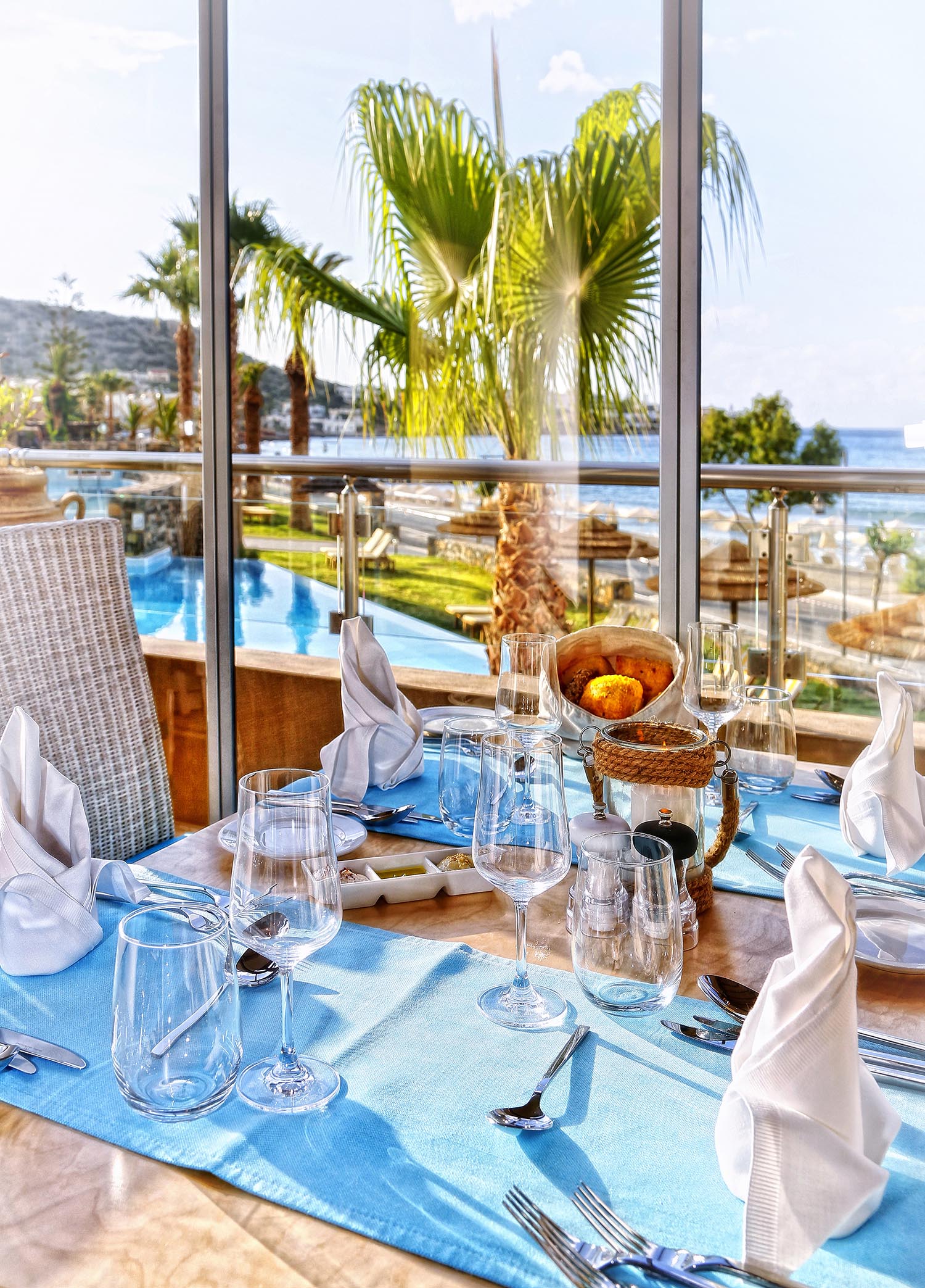 A LA CARTE "AMMOS"