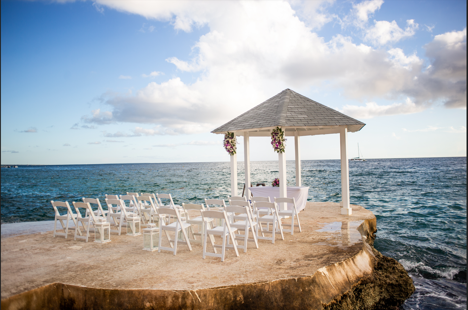 THE GAZEBO AT LA ROCA